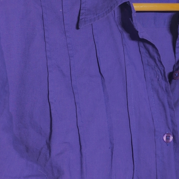 Collections Etc Sz L Pleated Purple Button-Up Shirt - Picture 4 of 6